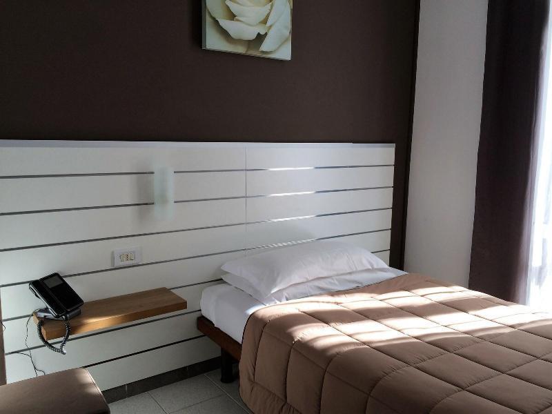 ססטו סן ג'ובני Bert Hotel מראה חיצוני תמונה