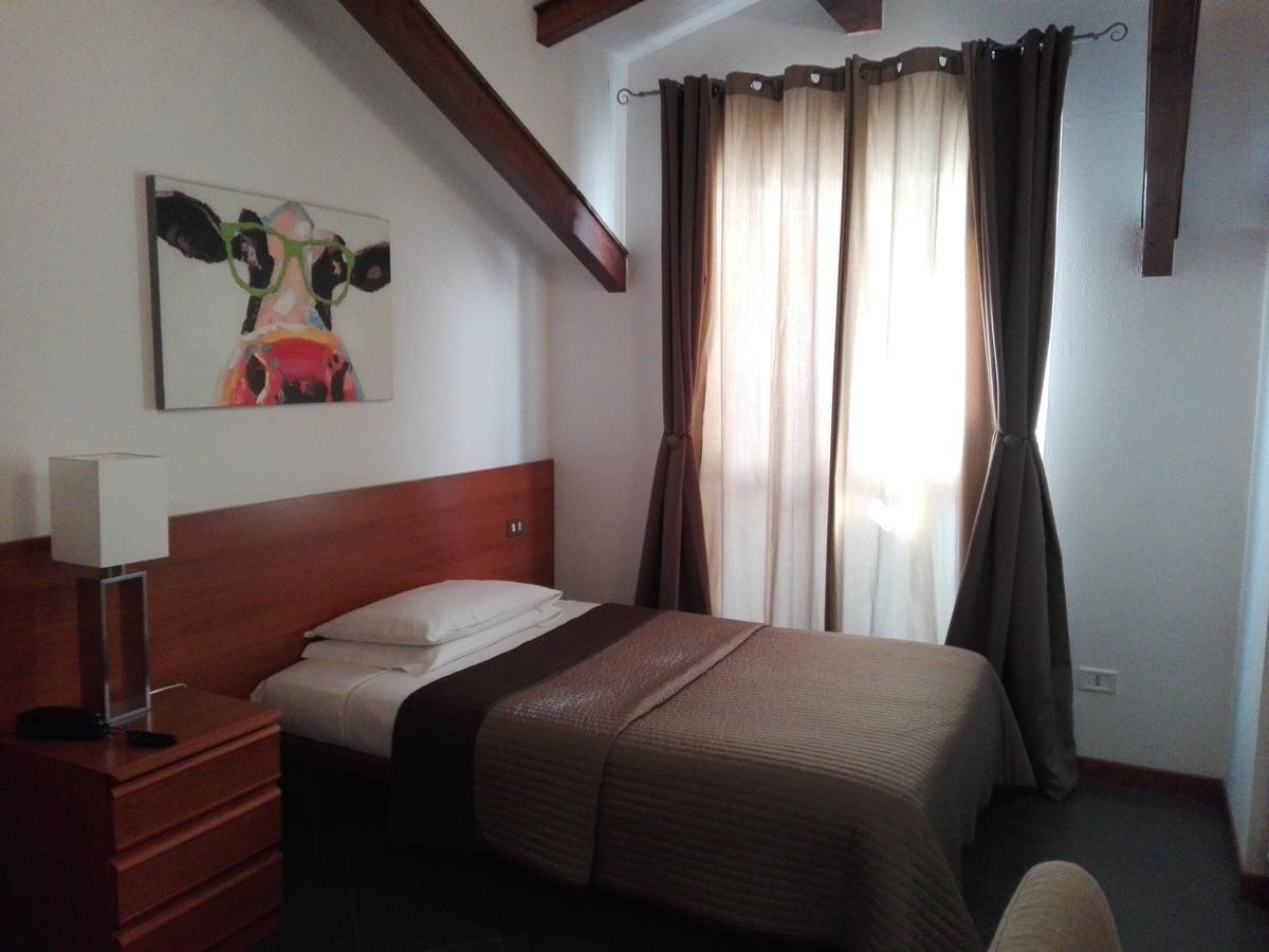 ססטו סן ג'ובני Bert Hotel מראה חיצוני תמונה